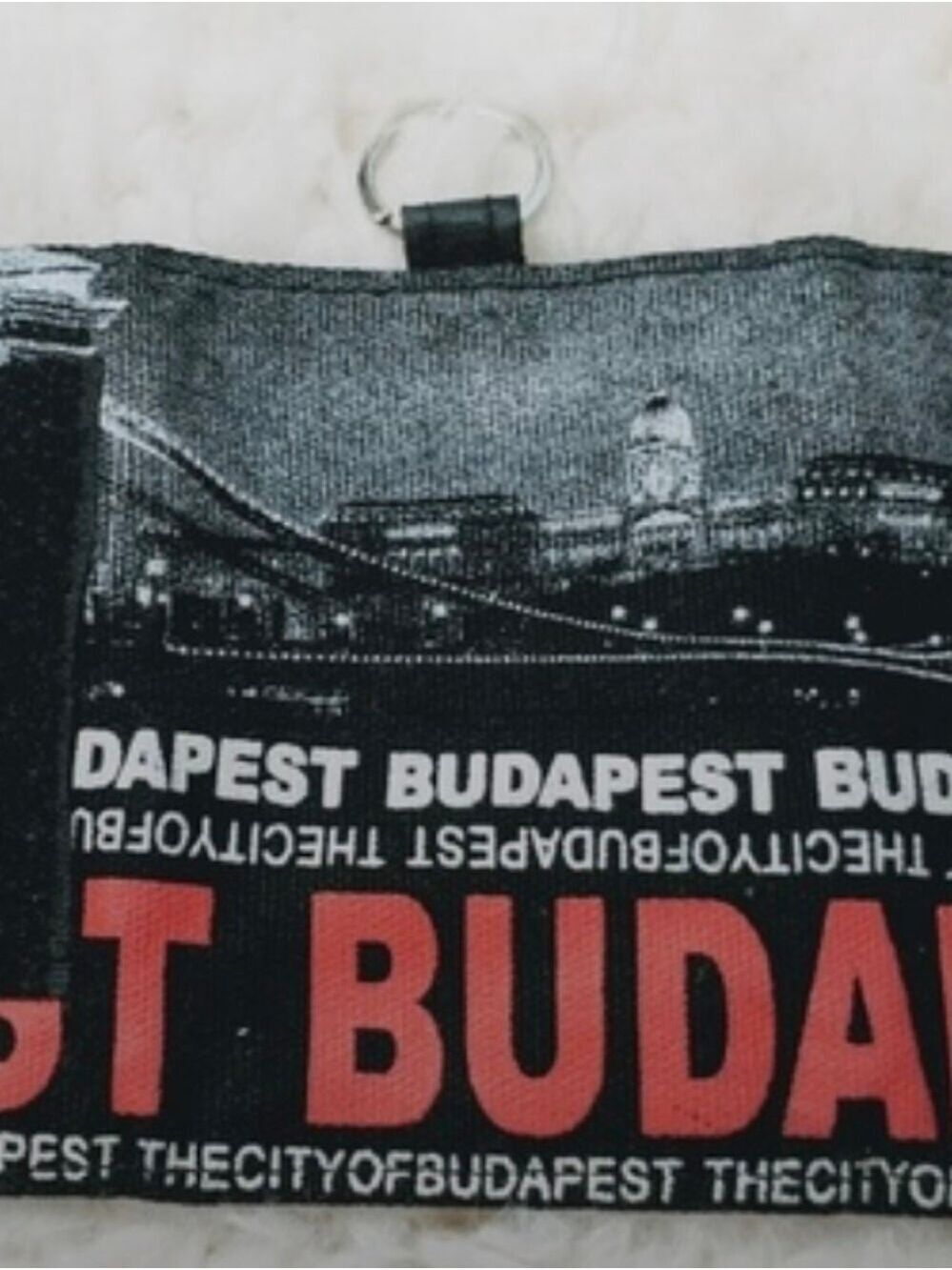 Budapest: Robin Ruth Tri-Fold Wallet - Picture 2 of 3